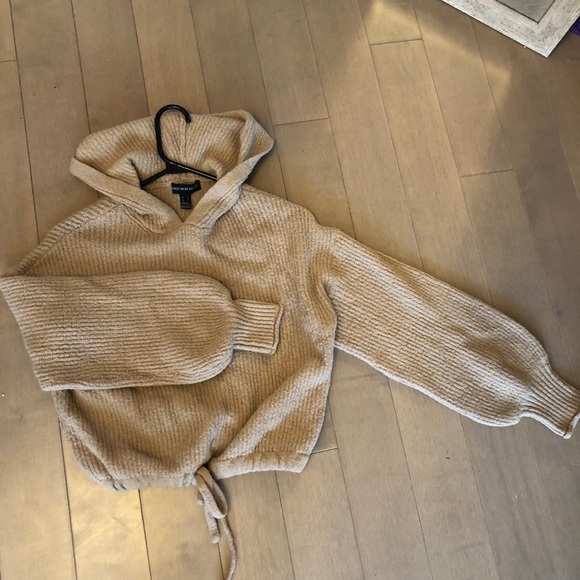 Cropped drawstring hoodie - Picture 1 of 6